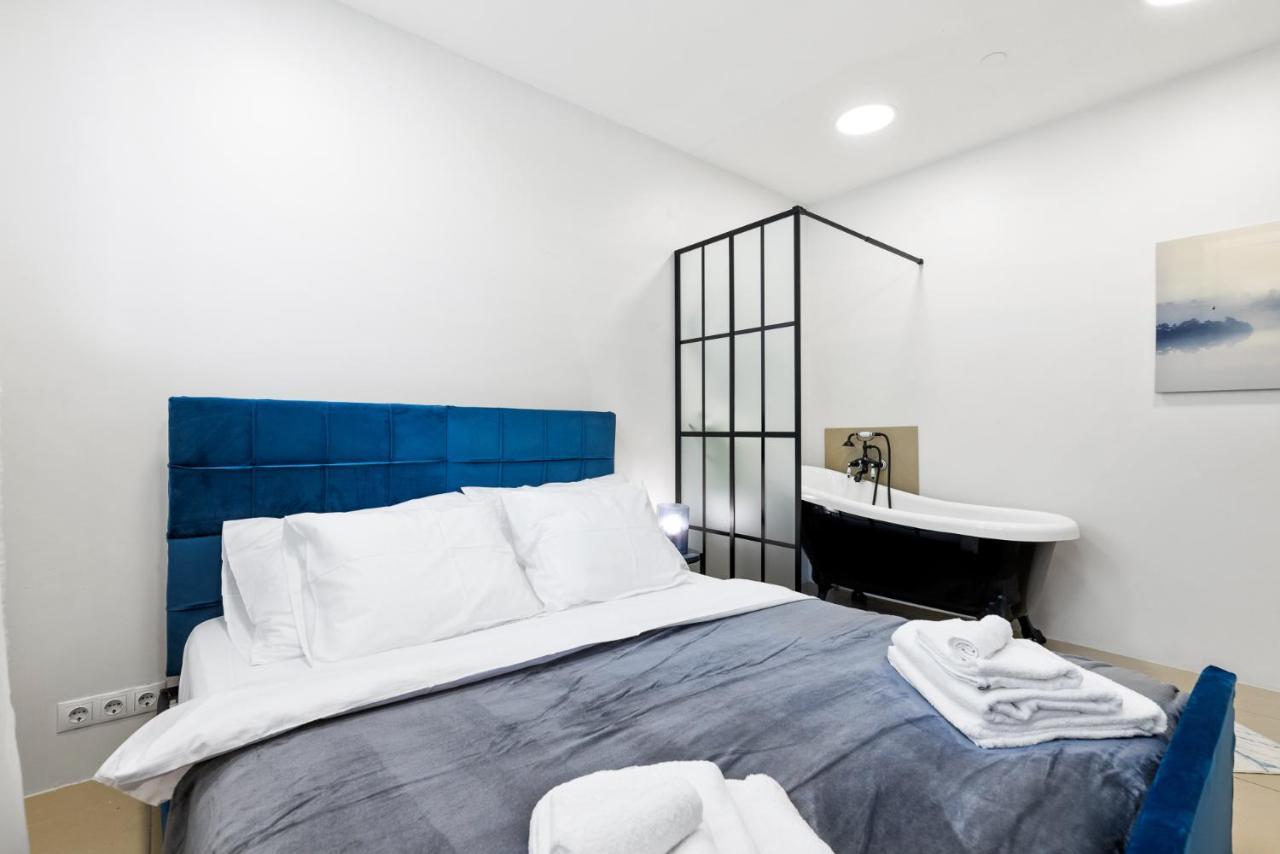 Sirena Apartment - Self Check-In And Free Parking Tallinn Kültér fotó